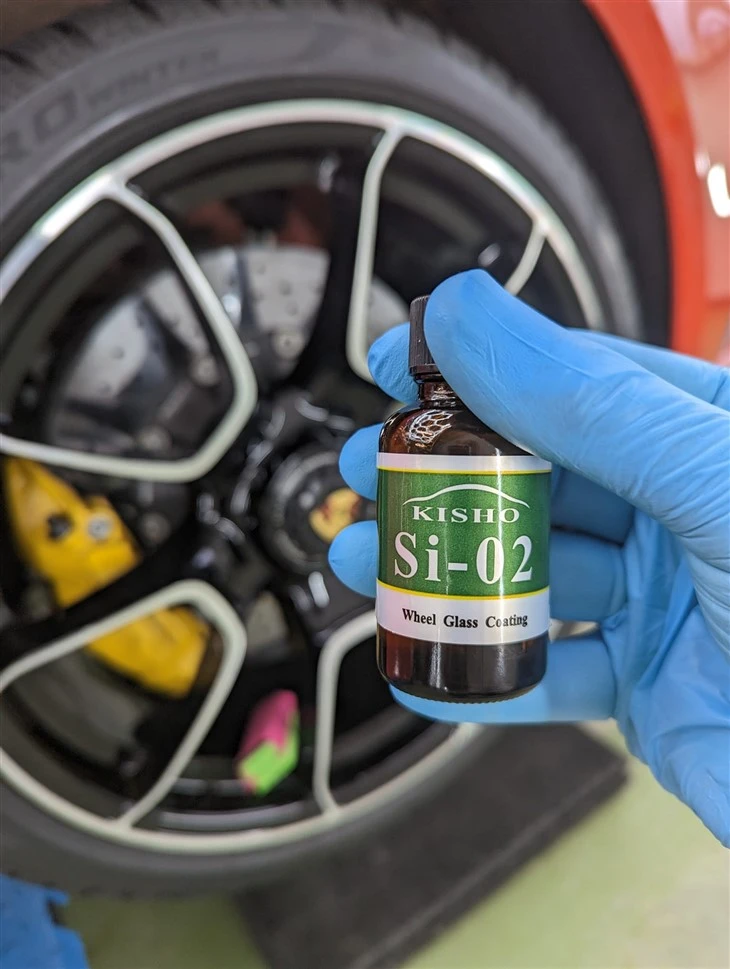 Si-02 Trim & Wheel Coating