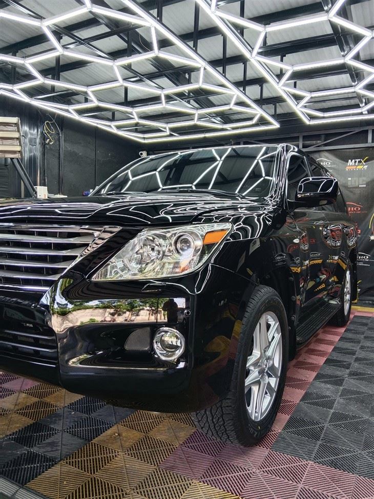 Wash Land Rover Maintenance